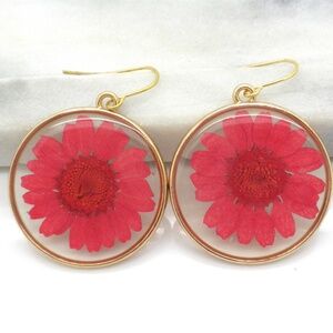 Stunning  Light weight  Pressed Flower Earrings